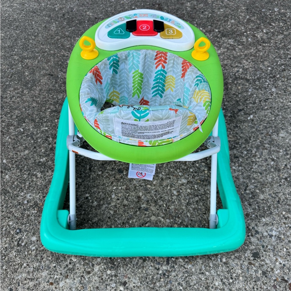 Bright Starts Tiny Trek 2-in-1 Baby Activity
Walker - Jungle Vines - Picture 10 of 14